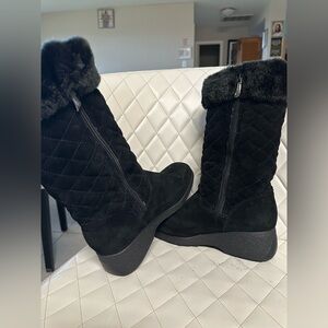 Khombu Black Quilted Winter Boots Fur-Lined